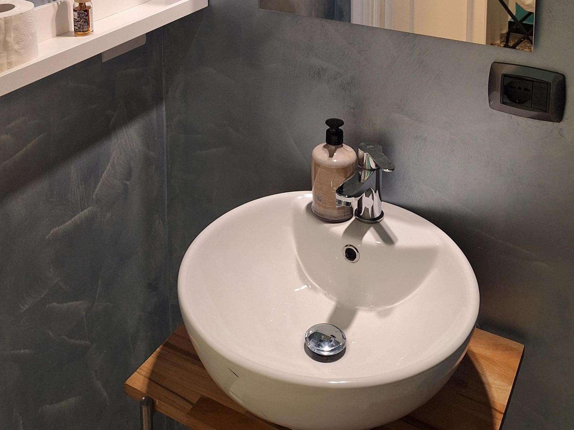 Galia Roomsself Check In H24 * Genoa